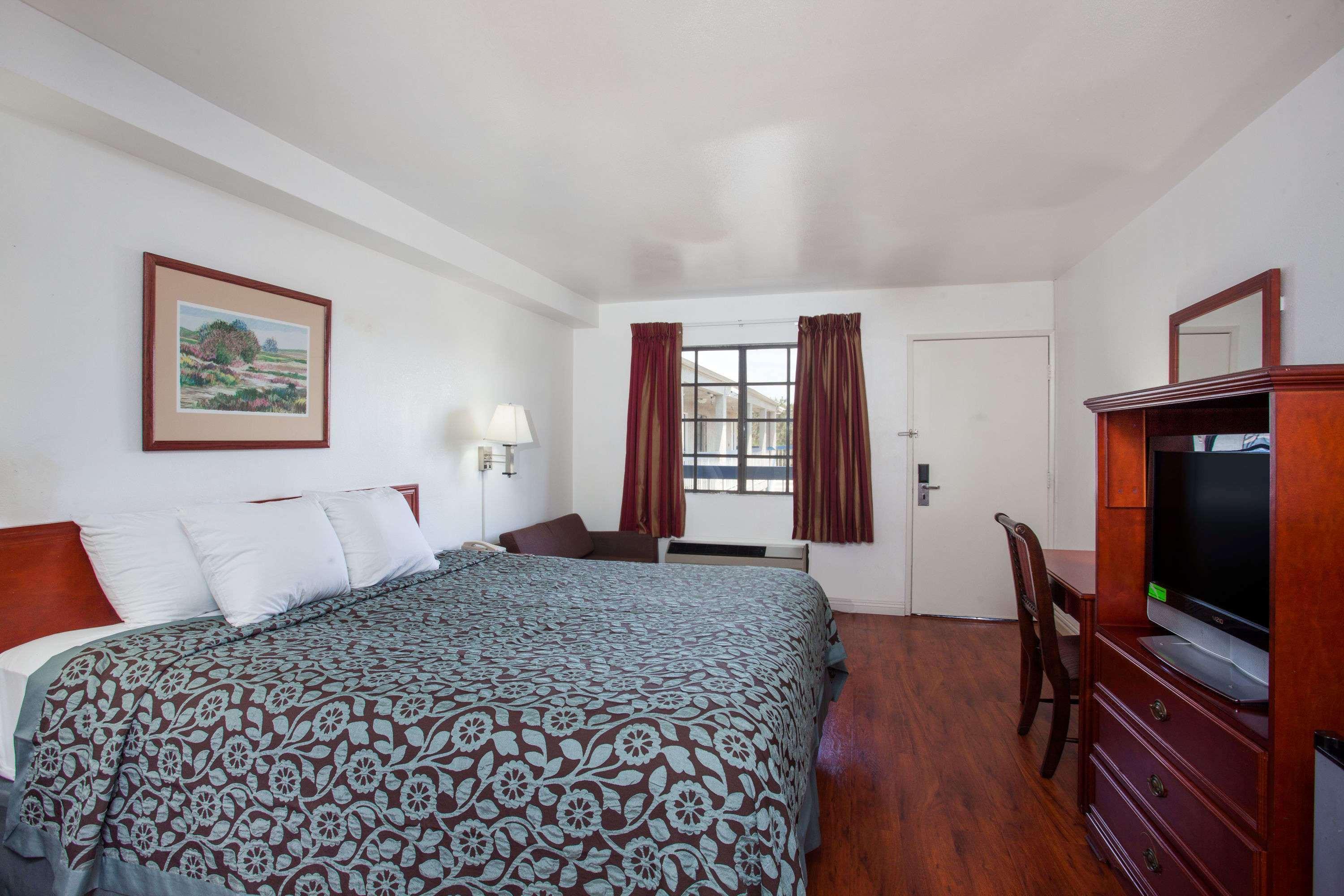 Days Inn By Wyndham Orange Anaheim Ngoại thất bức ảnh