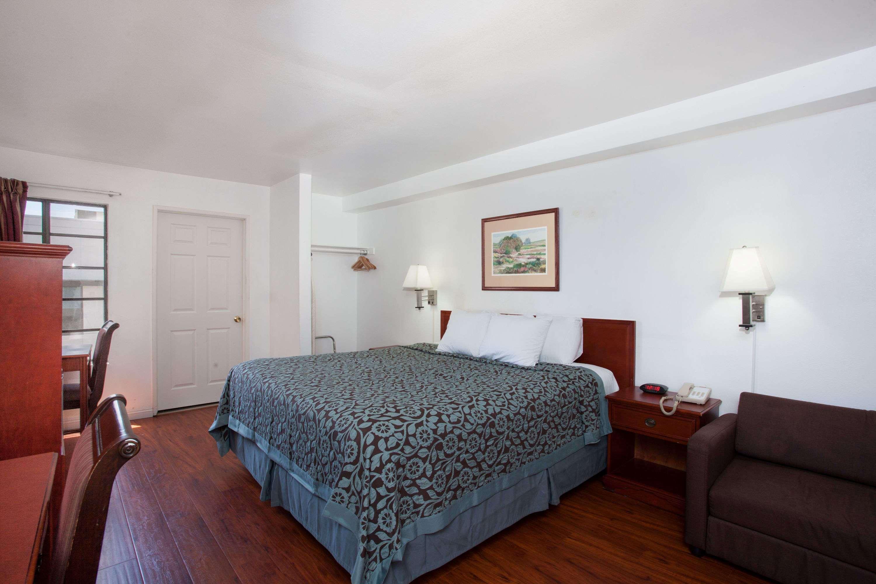Days Inn By Wyndham Orange Anaheim Ngoại thất bức ảnh