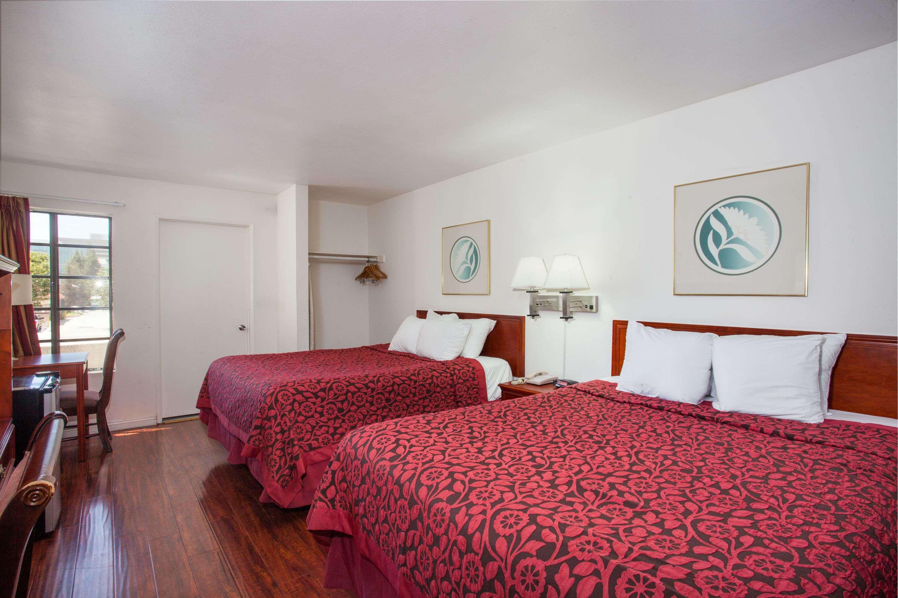 Days Inn By Wyndham Orange Anaheim Ngoại thất bức ảnh