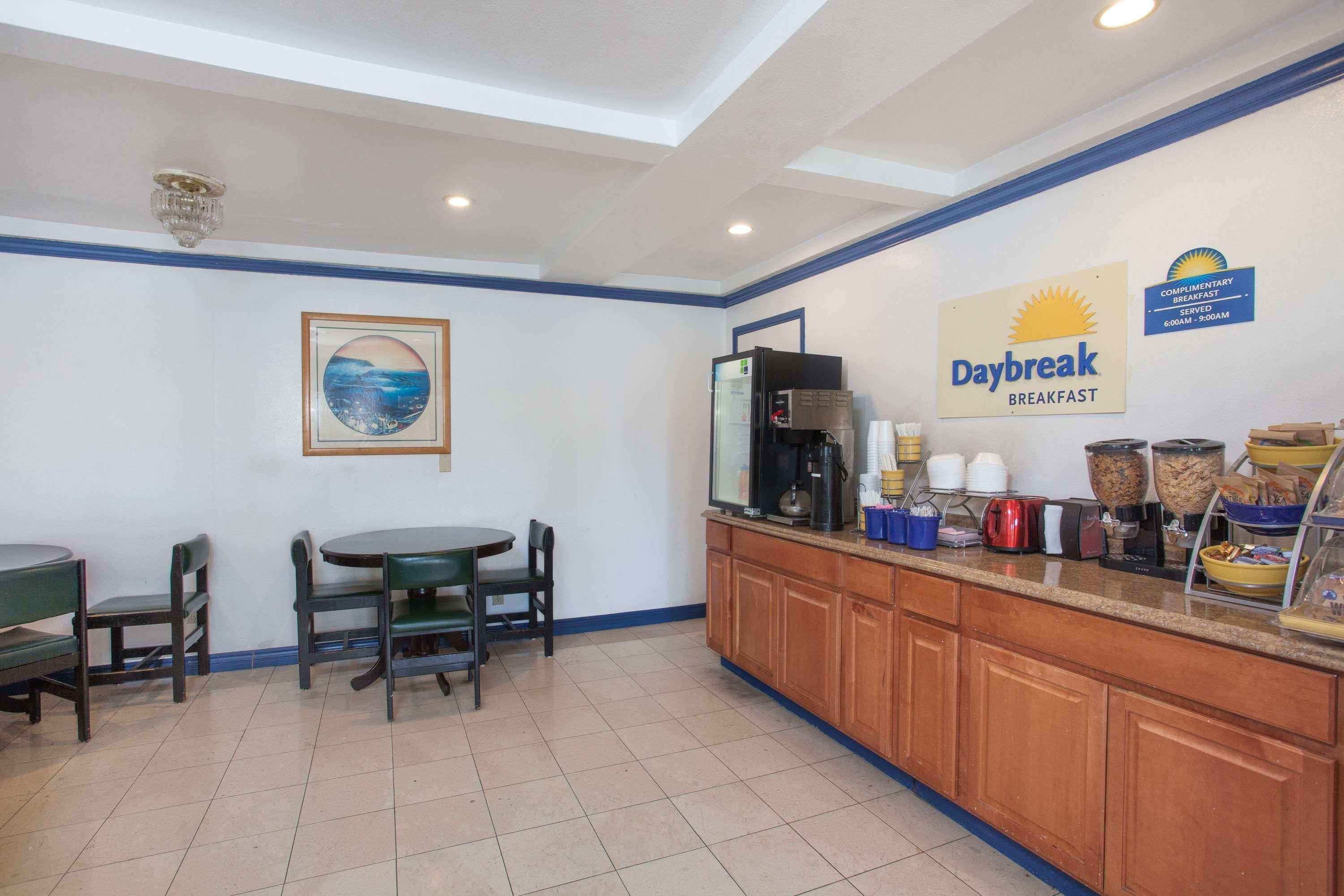 Days Inn By Wyndham Orange Anaheim Ngoại thất bức ảnh