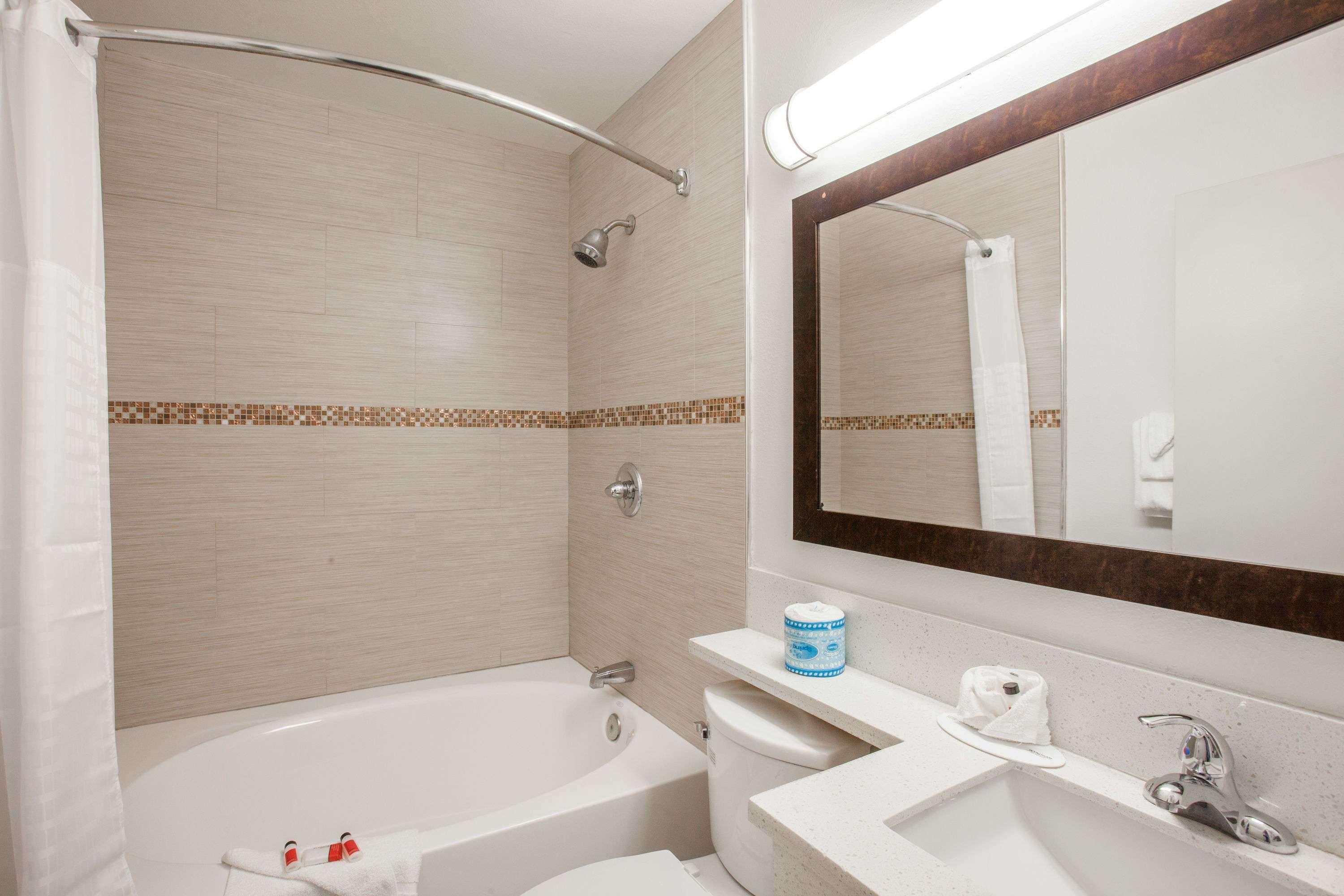 Days Inn By Wyndham Orange Anaheim Ngoại thất bức ảnh