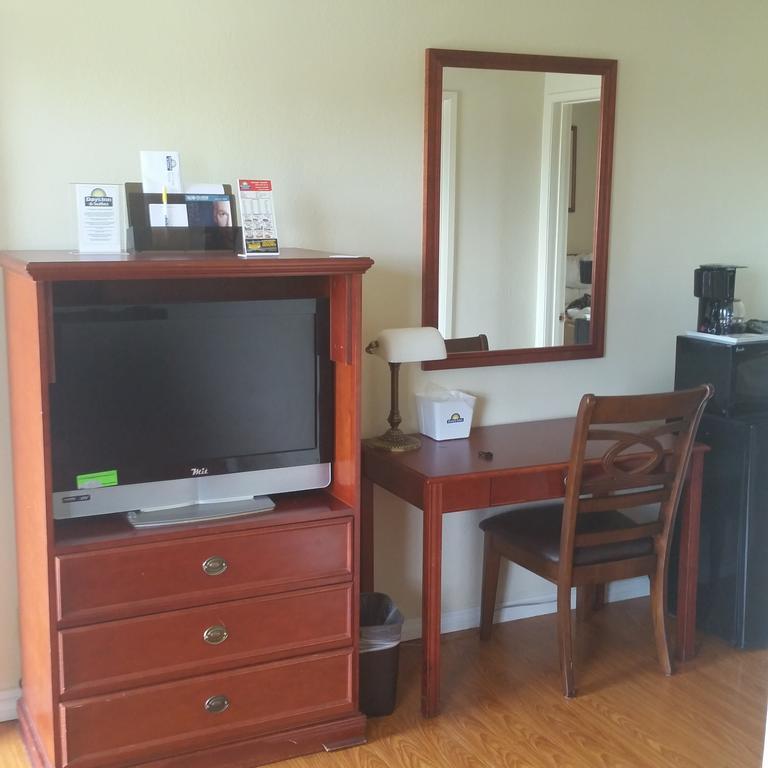 Days Inn By Wyndham Orange Anaheim Ngoại thất bức ảnh