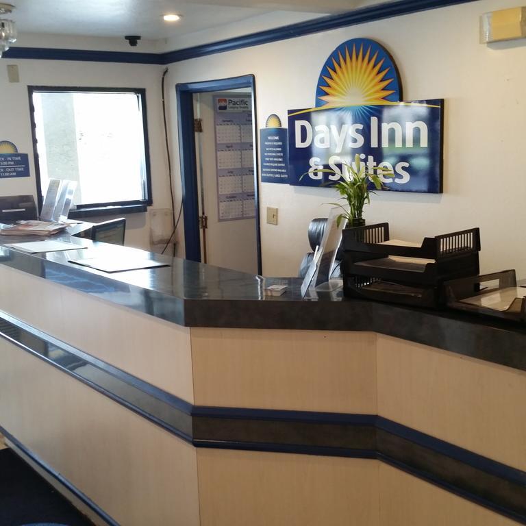 Days Inn By Wyndham Orange Anaheim Ngoại thất bức ảnh
